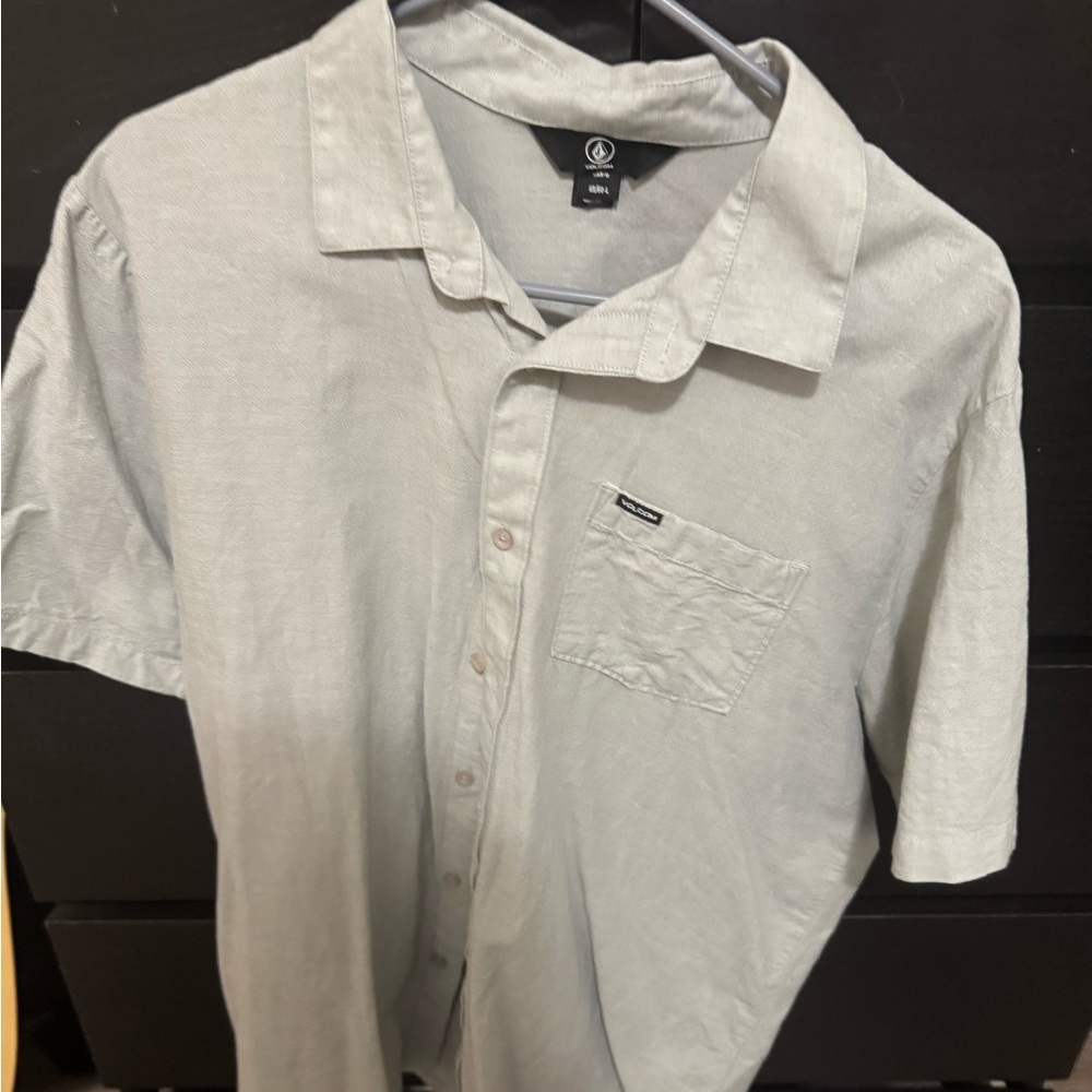 Volcom Light Gray Casual Button Down Shirt